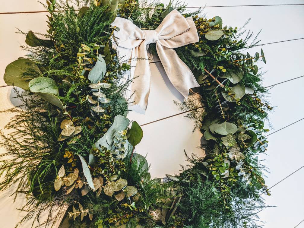Fresh Eucalyptus Boxwood Wreath for window and door with white bow, Green Wreath, Rustic Wreath, Farmhouse Wreath, Wedding Wreath